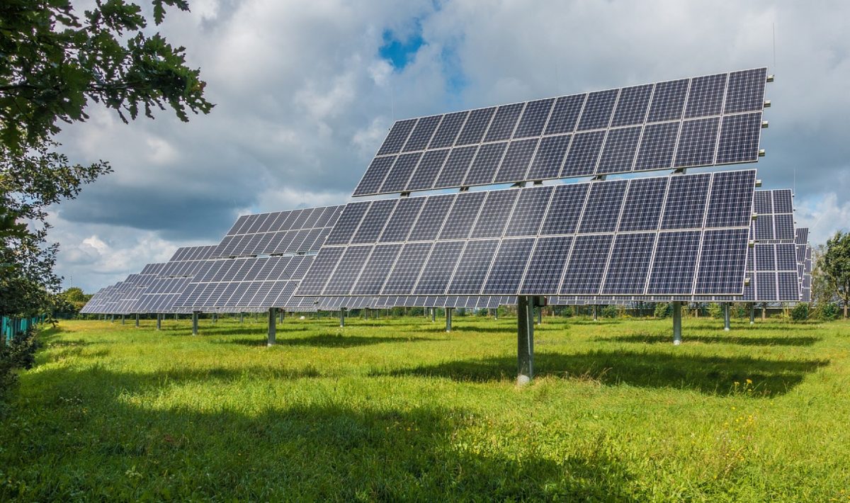 Suivre les conseils d'un média spéicalisé pour bien choisir votre énergie solaire