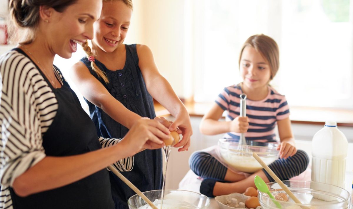 Vacances scolaires : pourquoi ne pas en profiter pour explorer des recettes en famille ?